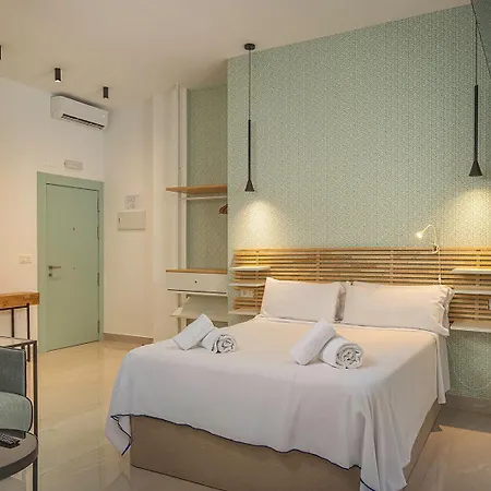 Gulliver Apartahotel 4*