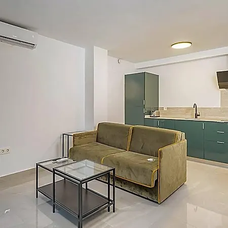 Gulliver Aparthotel 4*
