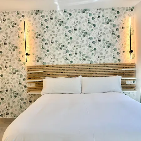 Gulliver Aparthotel *